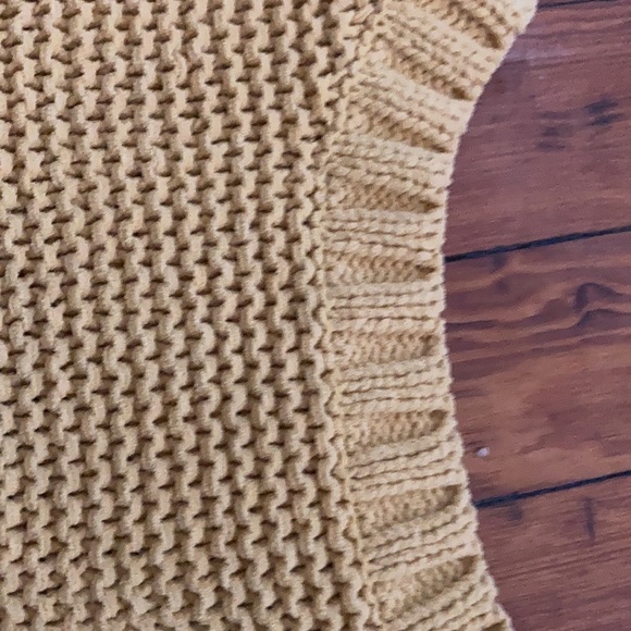 But sweter - Picture 3 of 4